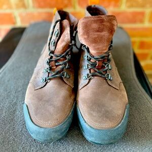 Good condition. Men’s Sorel Waterproof Boots. Brown. 9D US.